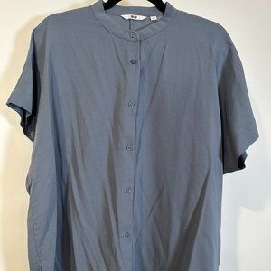 Uniqlo Blue Short-Sleeve Blouse - size M